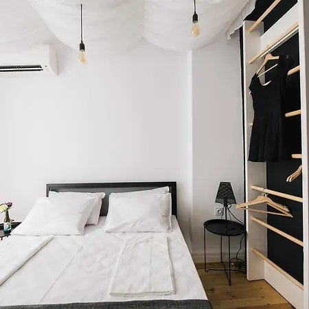 Mouse House Kapana Πανσιόν