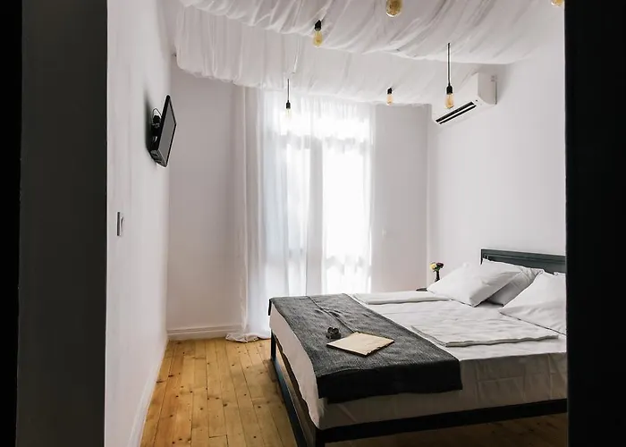 Πανσιόν Mouse House Kapana 3*