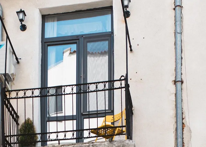 Mouse House Kapana Πανσιόν 3*